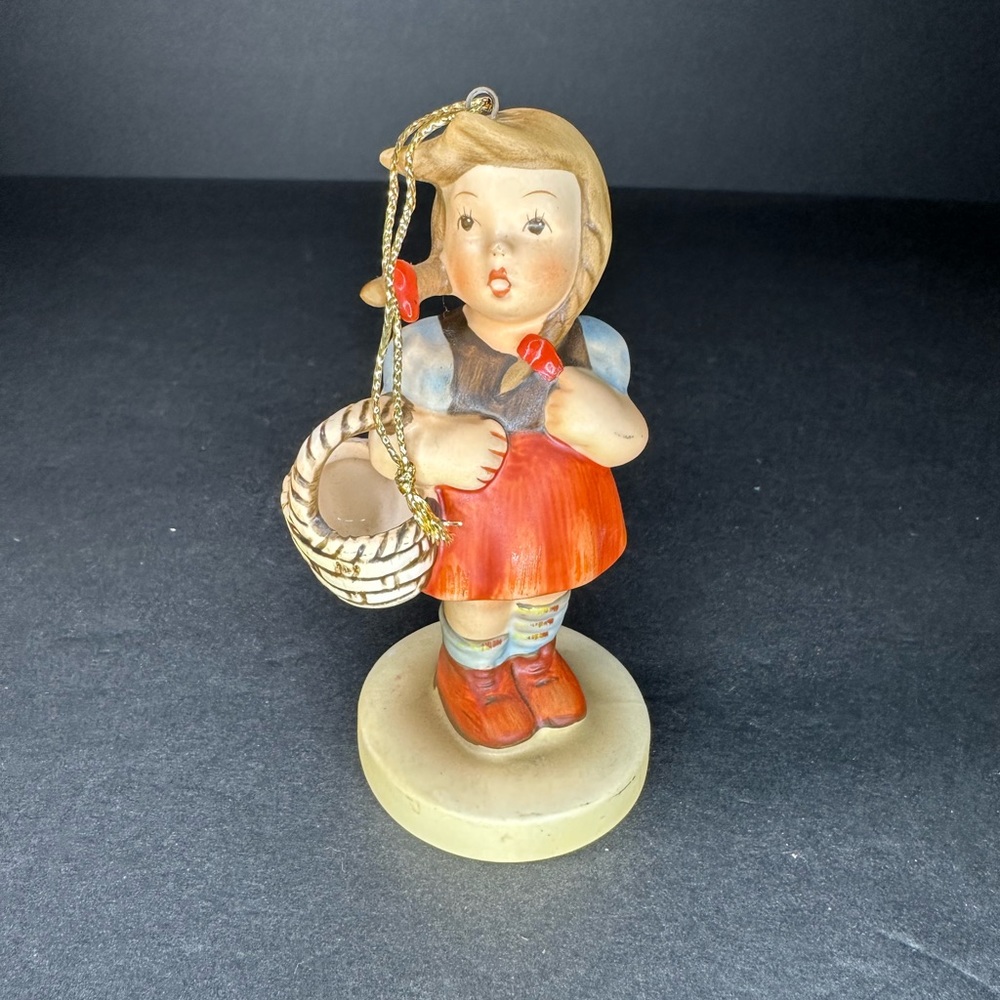 Vintage 1984 Schmid Hummel Sweetheart Girl Second Edition Ornament 4"